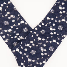 画像をギャラリービューアに読み込む, つけ替え衿 / ラッセルレースA(ネイビー)