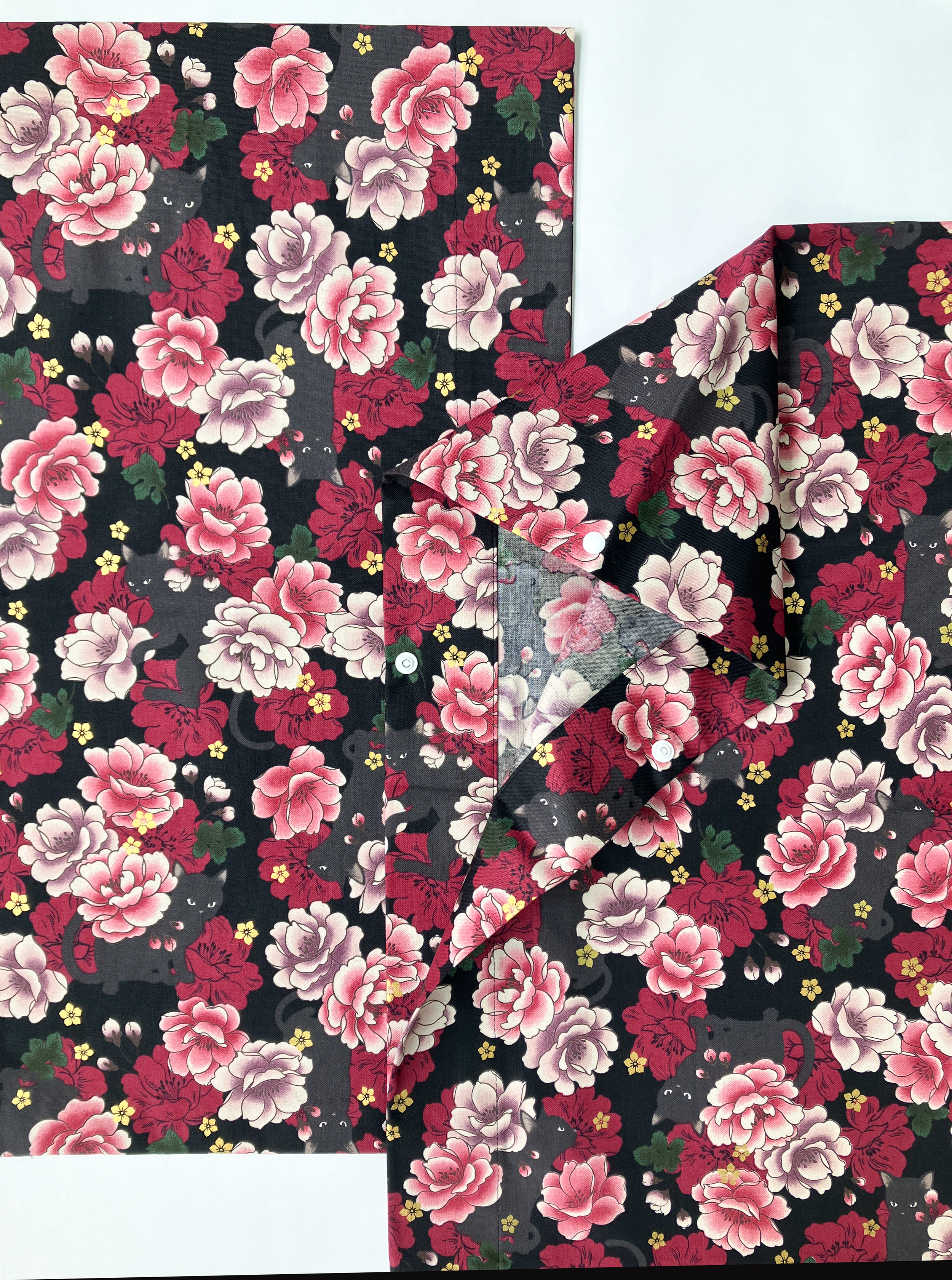 つけ替え袖 / 黒ネコと牡丹（ブラック）